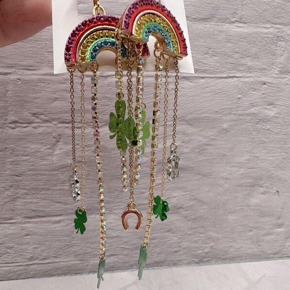 BETSEY JOHNSON Lucky Rainbow Waterfall Earrings NWT - Picture 6 of 12